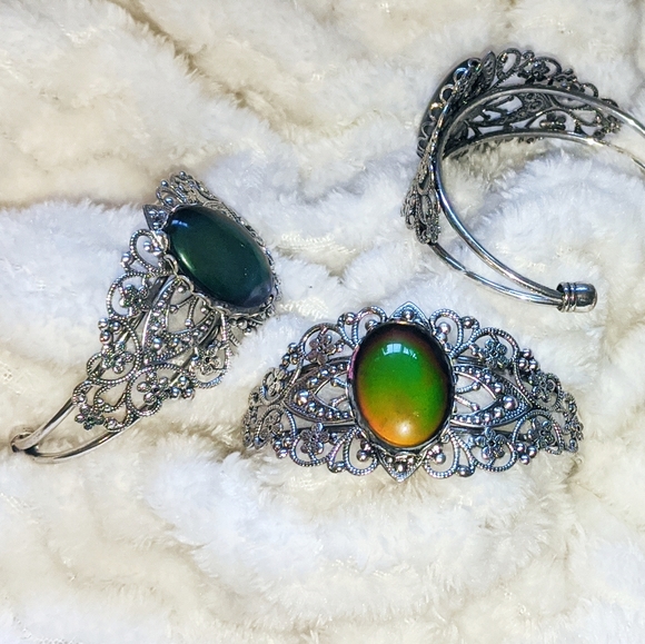 Mood Gem in Bezel Setting Filigree Cuff B… - Picture 2 of 6